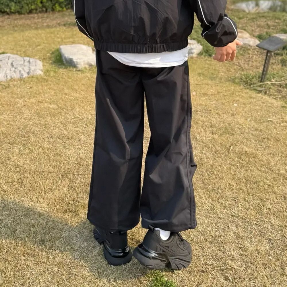 아디다스 오리지널 파라슈트 트랙 와이드 트레이닝 팬츠 블랙 IY2075 이미지 8