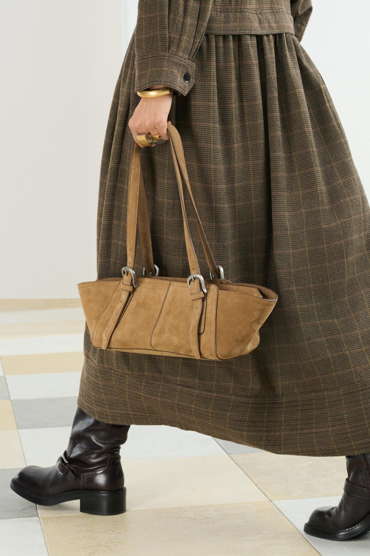 자라 베이직 레더 롱 숄더백 6492/610 MEDIUM BROWN - 상세 이미지 3
