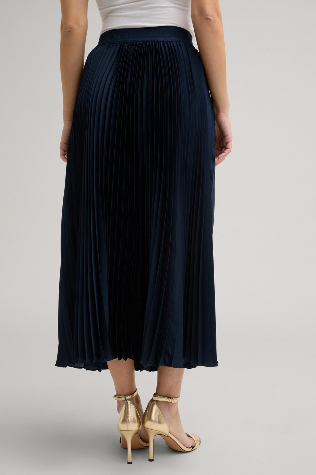 윱 플리츠 네이비 미디 스커트 Salma 30046656-10019211-405 NAVY - 상세 이미지 4