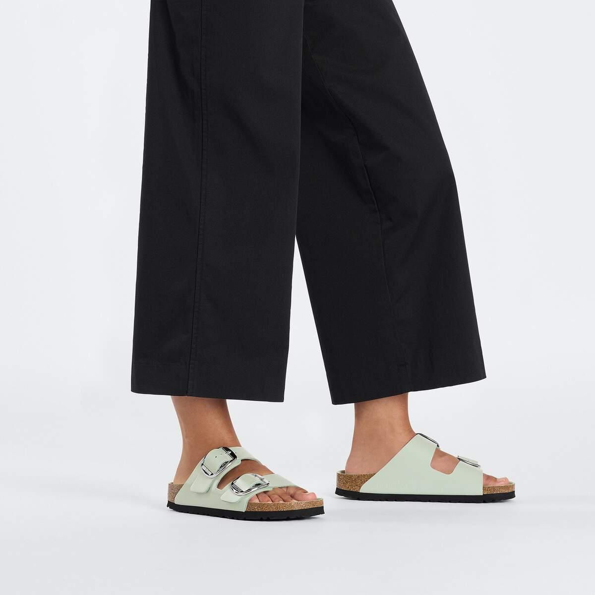 버켄스탁 빅버클 내추럴레더 페이턴트 스트랩 샌들 1026489/1026495 HIGH-SHINE SURF GREEN - 상세 이미지 5