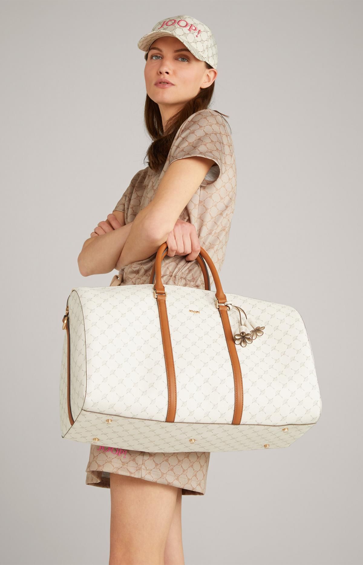 윱 프리미엄 오로라 위켄더 토트 크로스백 580004055-4140006146-101 ONE COLOR - 상세 이미지 2