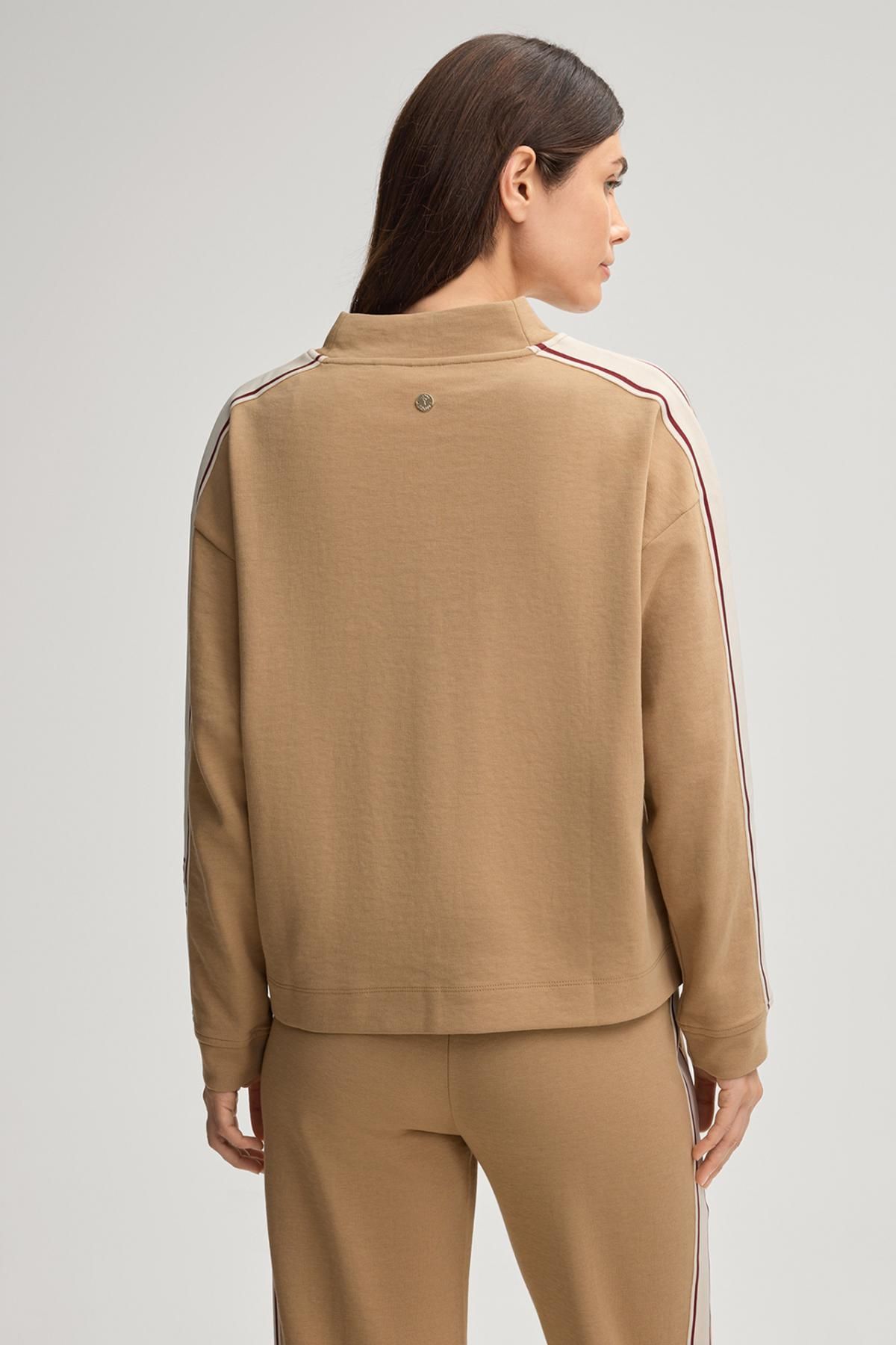 윱 베이지 스탠드넥 루즈핏 스웨트셔츠 30048455-10007096-268 ONE COLOR - 상세 이미지 4