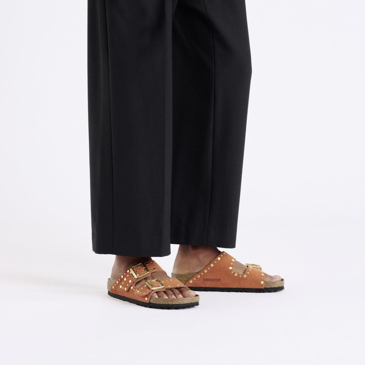 버켄스탁 스웨이드 리벳 스트랩 샌들 Arizona 1029501/1029513 DARK RUST - 상세 이미지 3