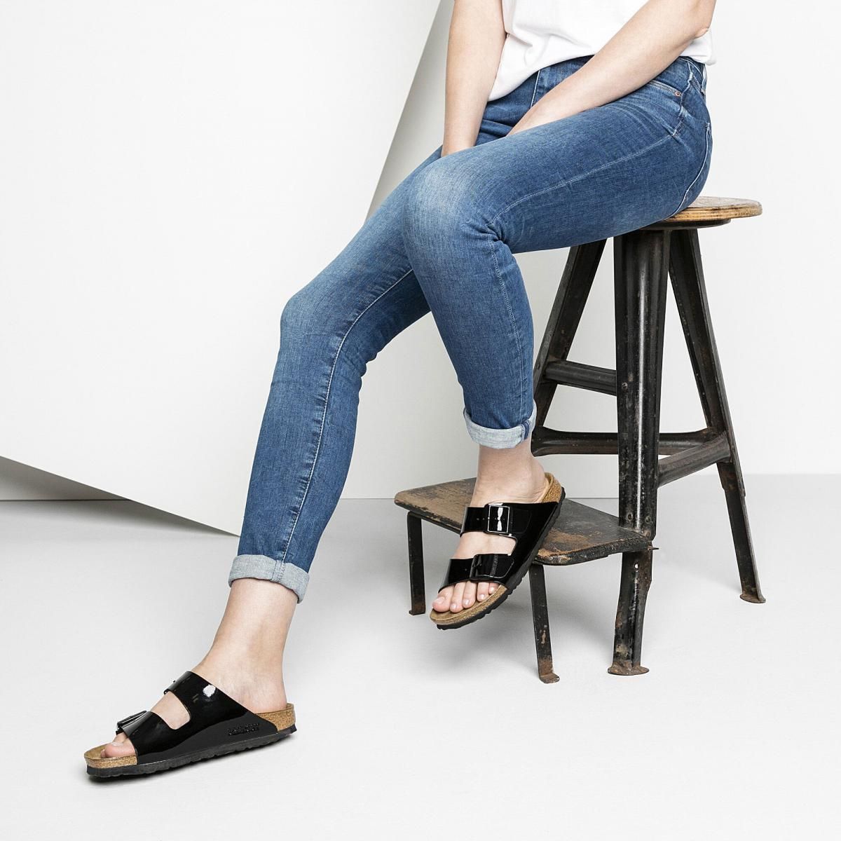 버켄스탁 글로시 스트랩 슬라이드 샌들 Arizona BirkoFlor Patent 1005291/1005292 SCHWARZ LACK - 상세 이미지 3