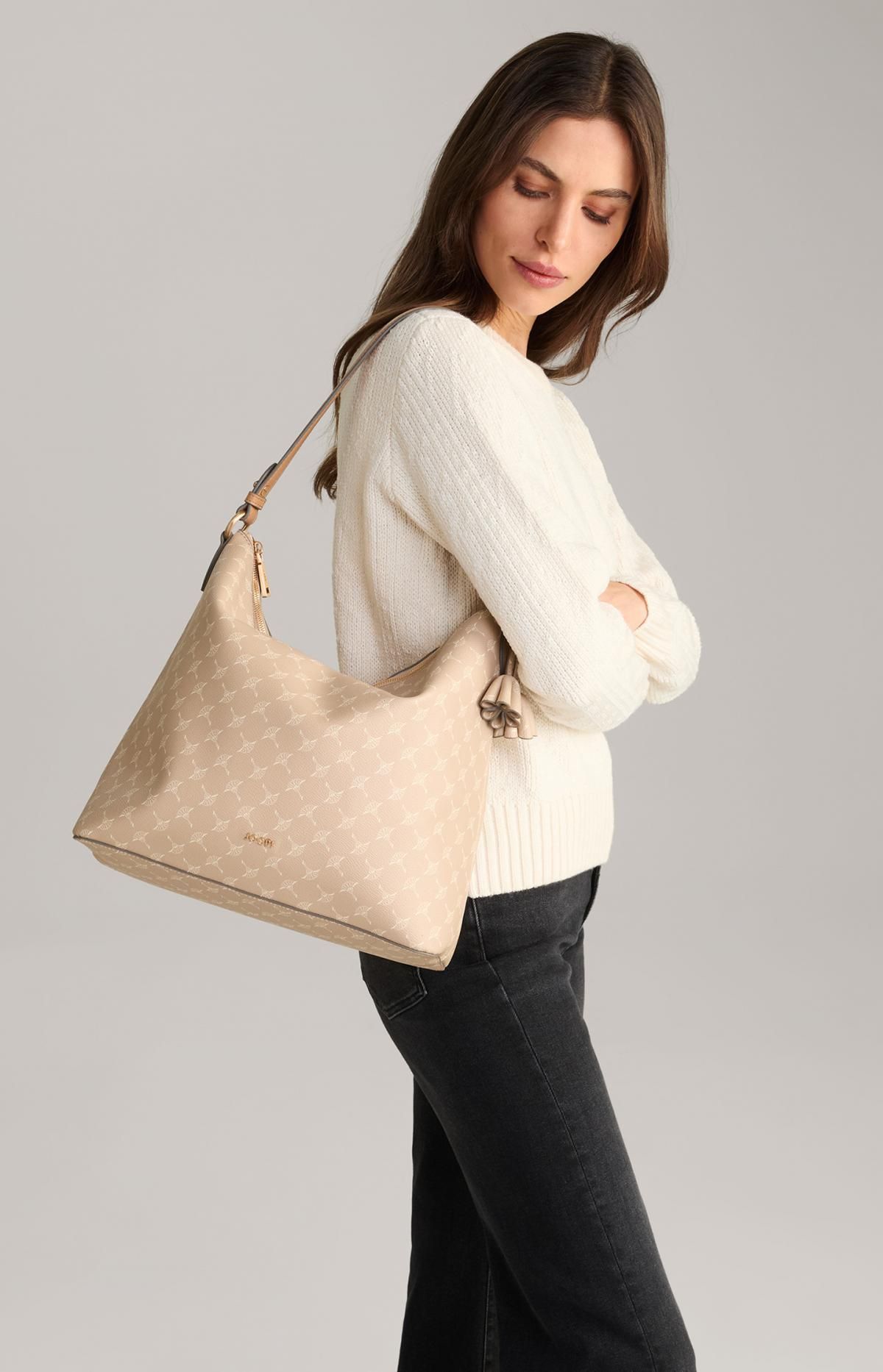 윱 시그니처 베이지 소프트 호보백 코르티나 알라라 580004068-4140006165-714 BEIGE - 상세 이미지 2