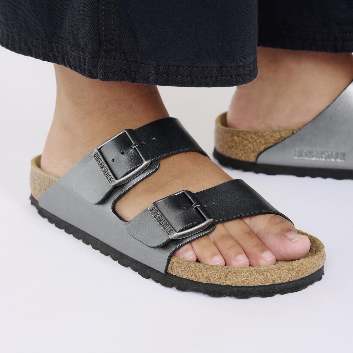 버켄스탁 베이직 스트랩 버클 샌들 Arizona BirkoFlor 1029233/1029224 SCHWARZ METALLIC - 상세 이미지 4
