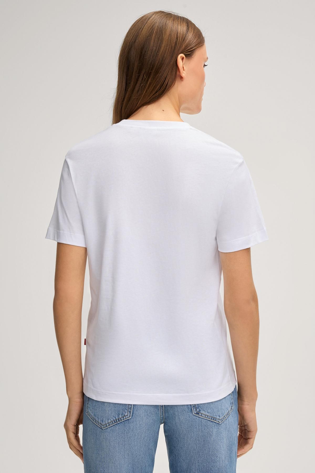 윱 베이직 레터링 화이트 반팔 티셔츠 30048563-10019318-125 ONE COLOR - 상세 이미지 4