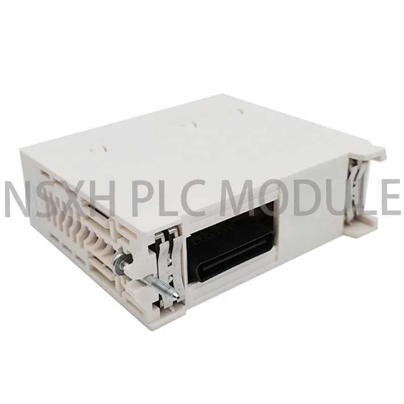 오리지널 PLC 모듈 BMX0810 신품