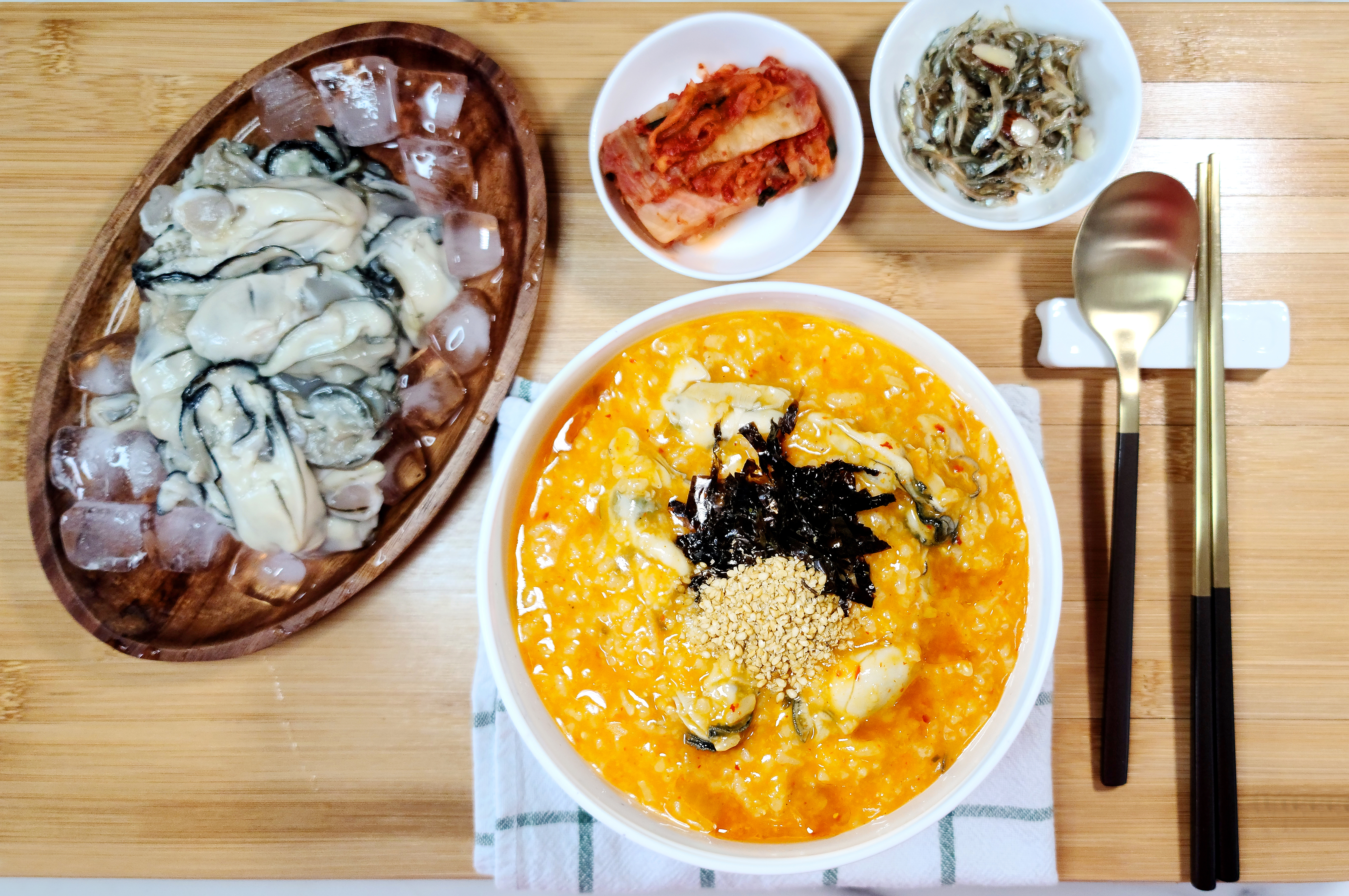 직접양식 생굴 16% OK죽 수출용 Oyster Kimchi 죽 국내산 김치 - 상품 이미지