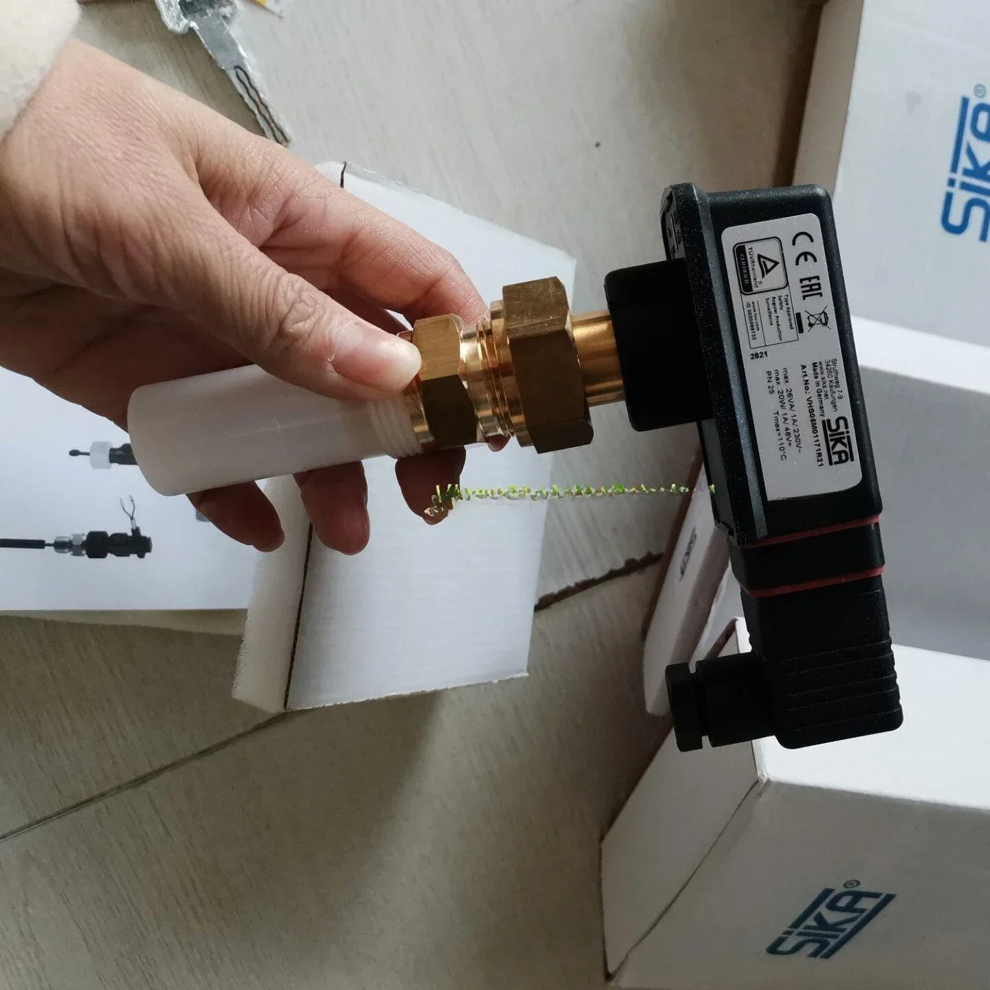 SIKA VT1541KHIB-01 플로우 스위치 VHS05M0FRIGO09