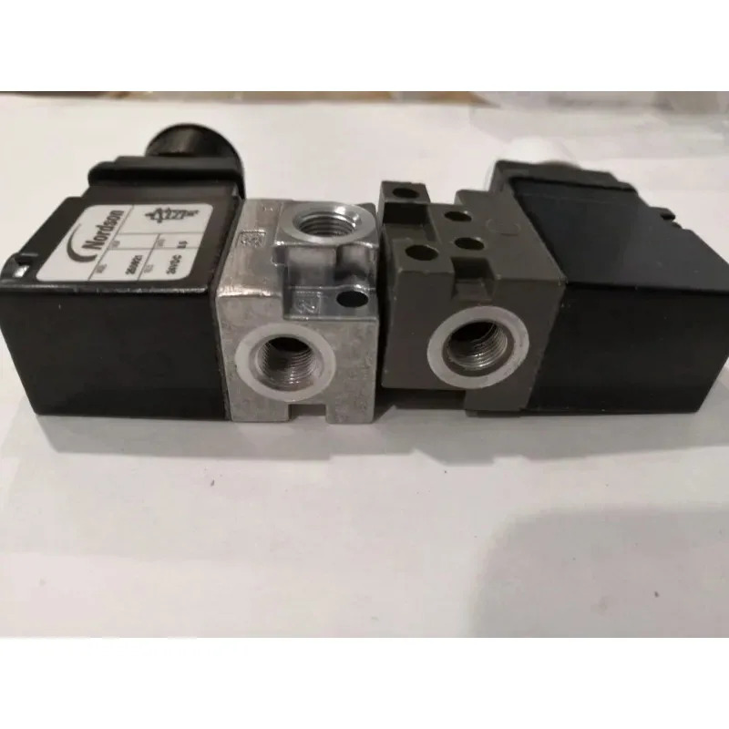 Nordson 멜트 기계 솔레노이드 밸브 SOLENOID 24V 250921