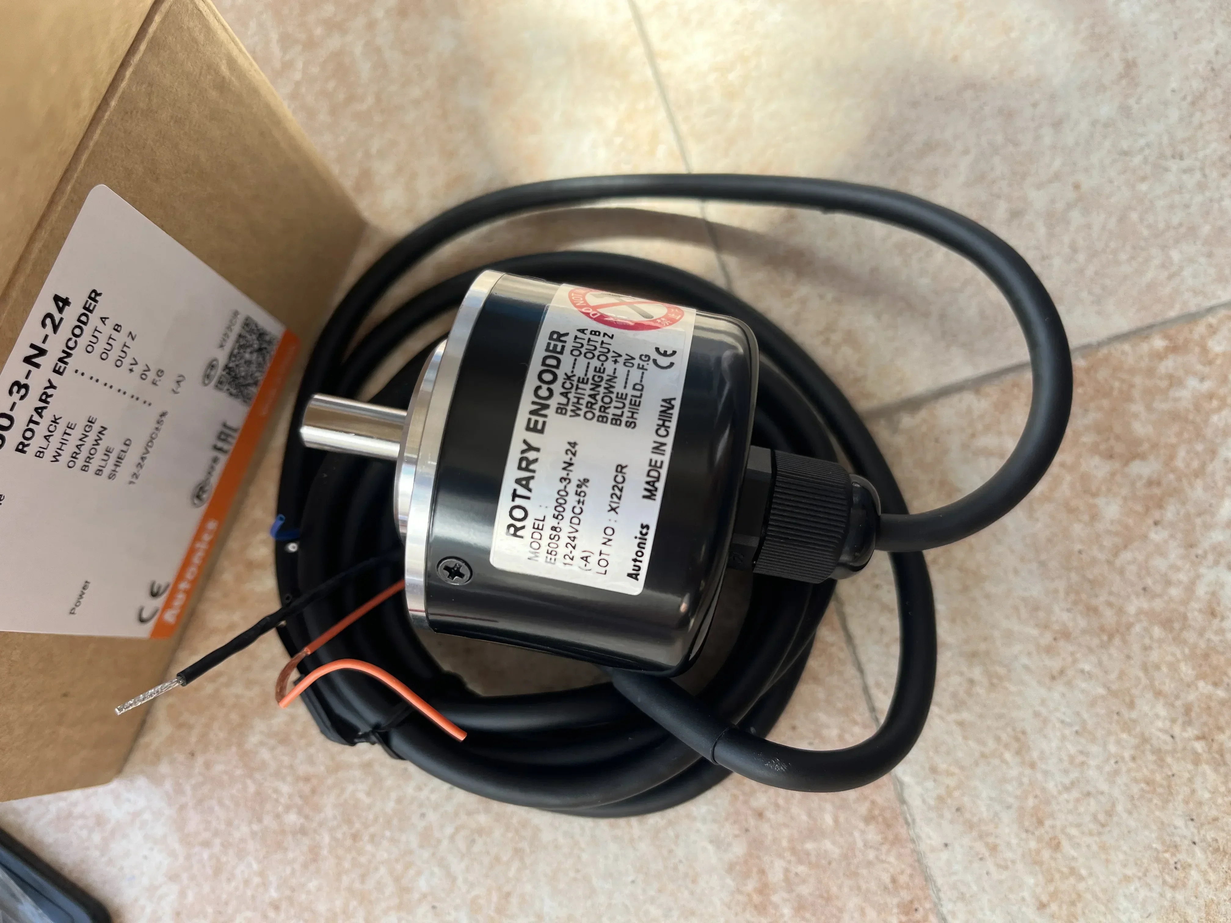 오리지널 오토닉스 로터리 엔코더 E50S8-5000-3-N-24 12-24VDC