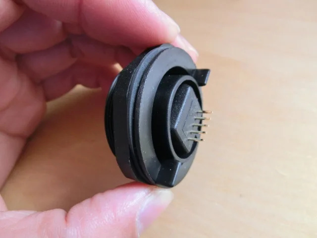 BULGIN PX0845/A USB A 커넥터 패널 장착 PCB 소켓 IP68
