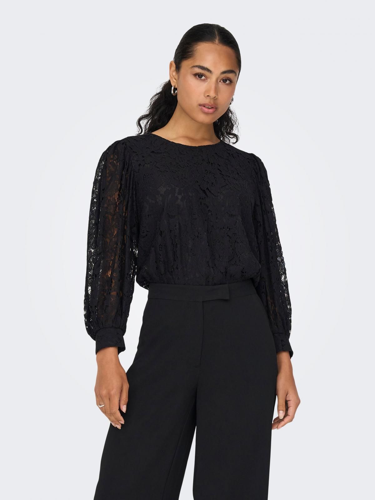 온리 레이스 디테일 보트넥 블라우스 15283271_2161 BLACK / BLACK - 상품 이미지
