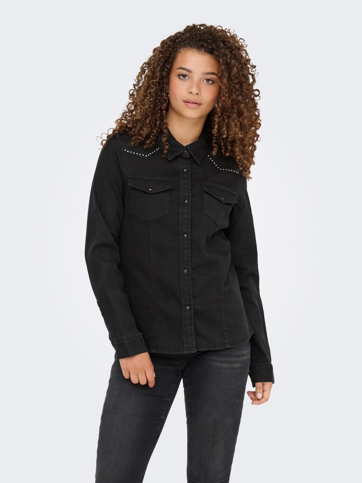온리 스터드 장식 블랙 데님 셔츠 15352341_2103 BLACK / BLACK DENIM - 상품 이미지