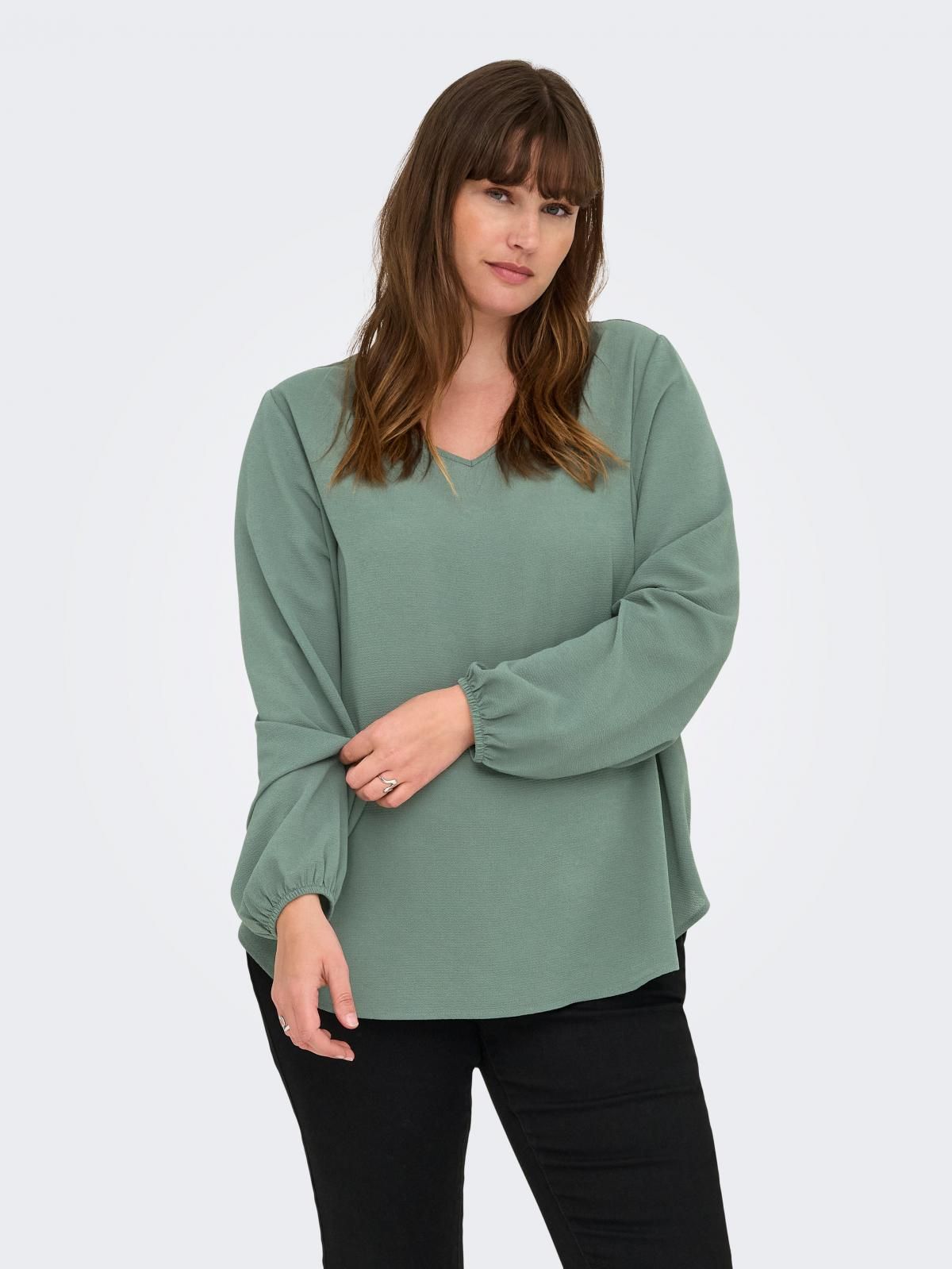 온리 빅사이즈 베이직 브이넥 블라우스 15354110_1469 GREEN / BALSAM GREEN - 상품 이미지