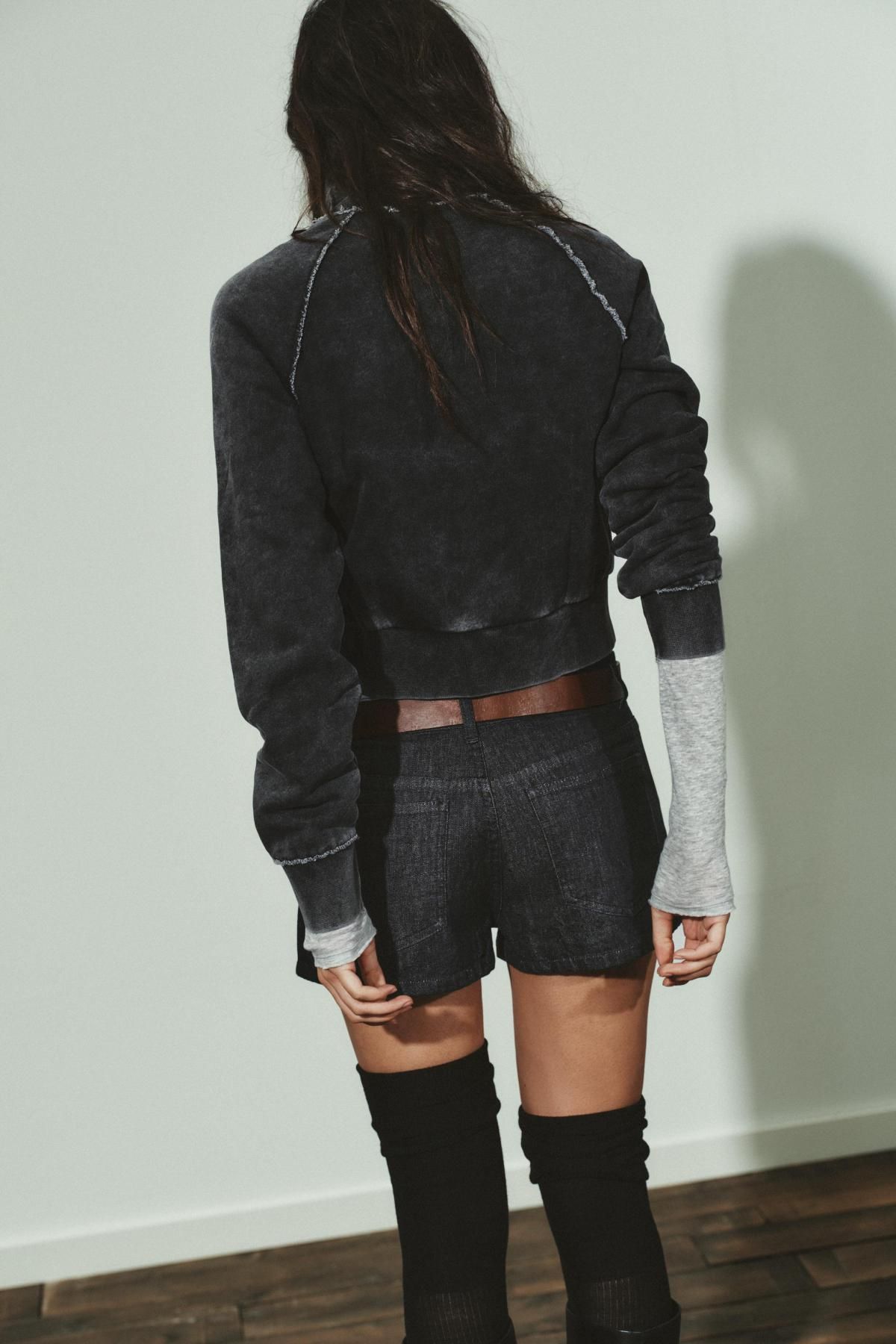 자라 테크니컬 하이넥 크롭 스웨트셔츠 6050/042 ANTHRACITE GREY - 상세 이미지 5