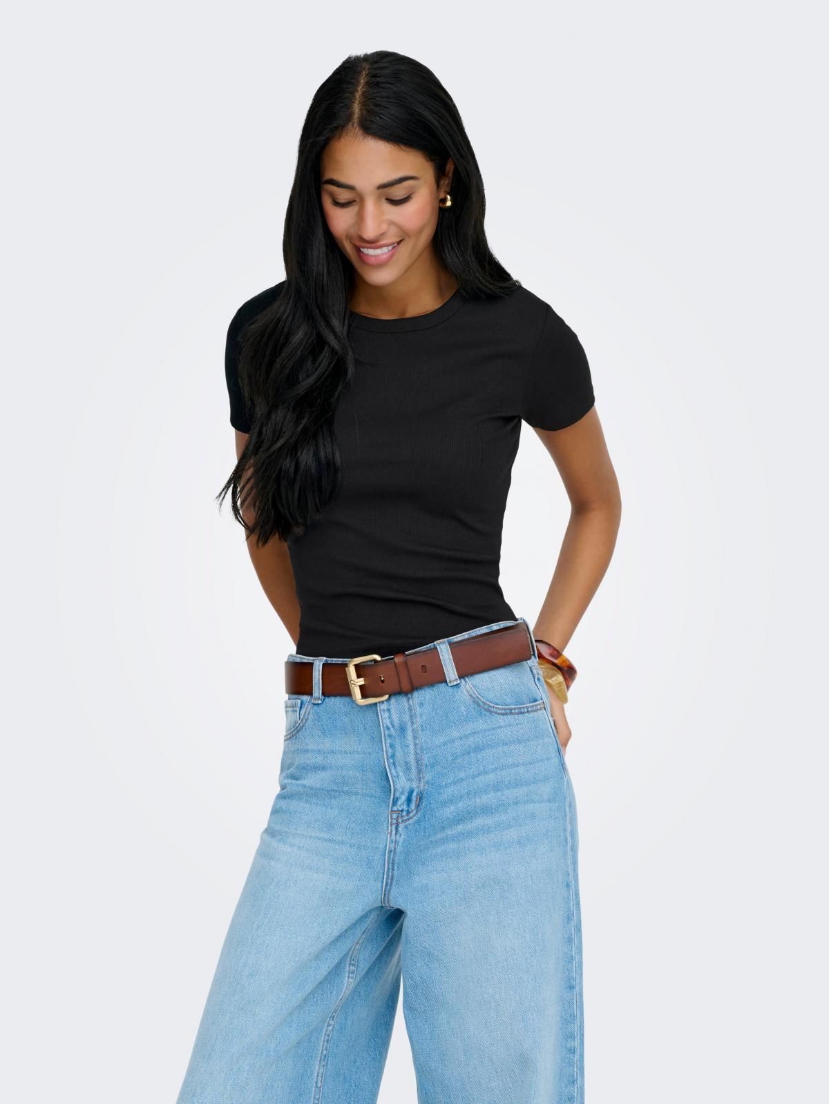 온리 베이직 크롭 반팔 티셔츠 블랙 15369240_2161 BLACK / BLACK - 상품 이미지