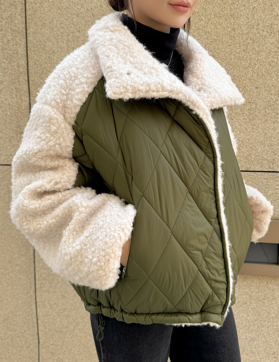 2컬러 루즈핏 하이넥 퀄팅 양털 배색 패딩점퍼 - 상품 이미지