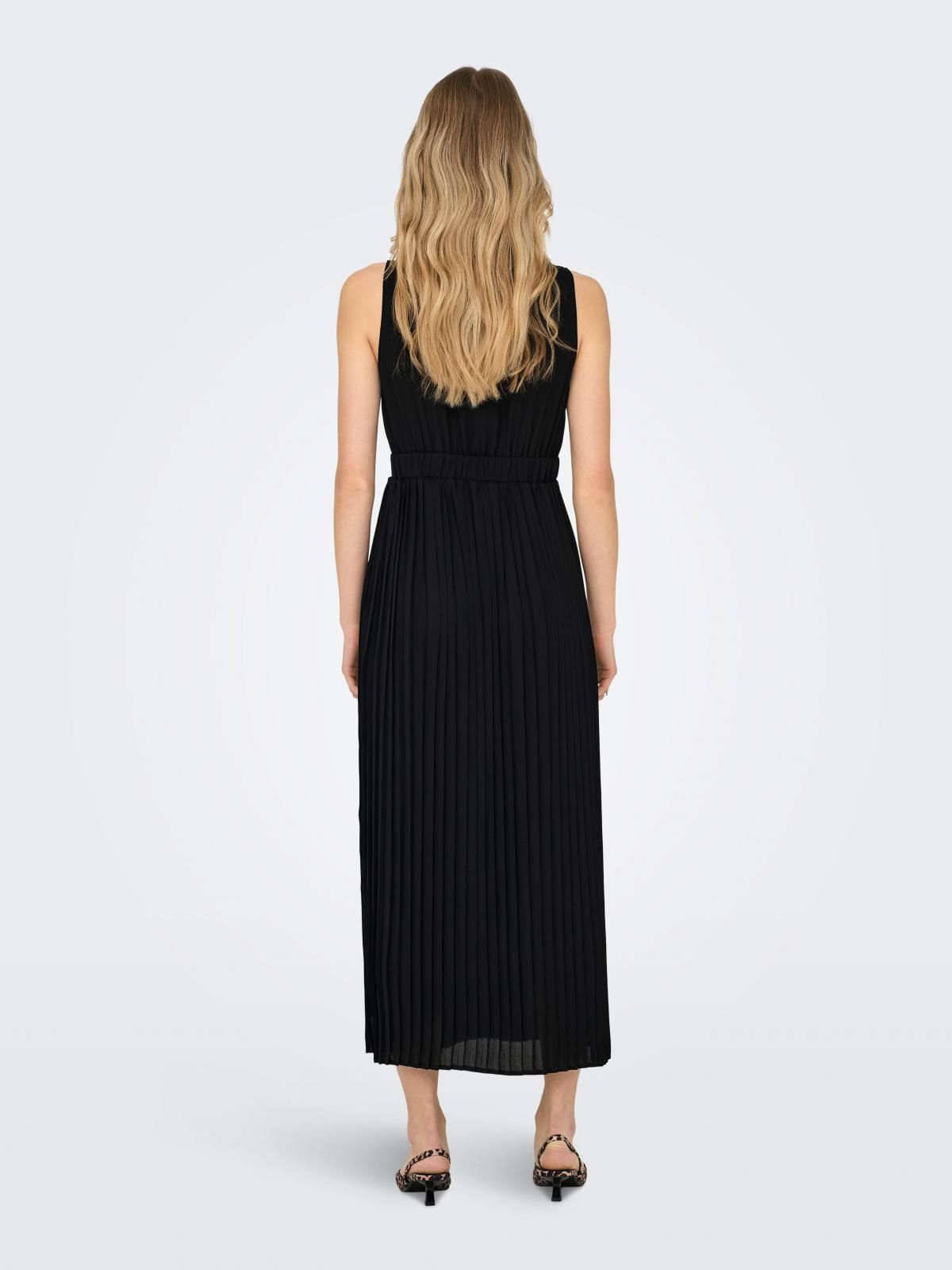 온리 플리츠 브이넥 슬리브리스 롱 원피스 15347625_2161 BLACK / BLACK - 상세 이미지 2
