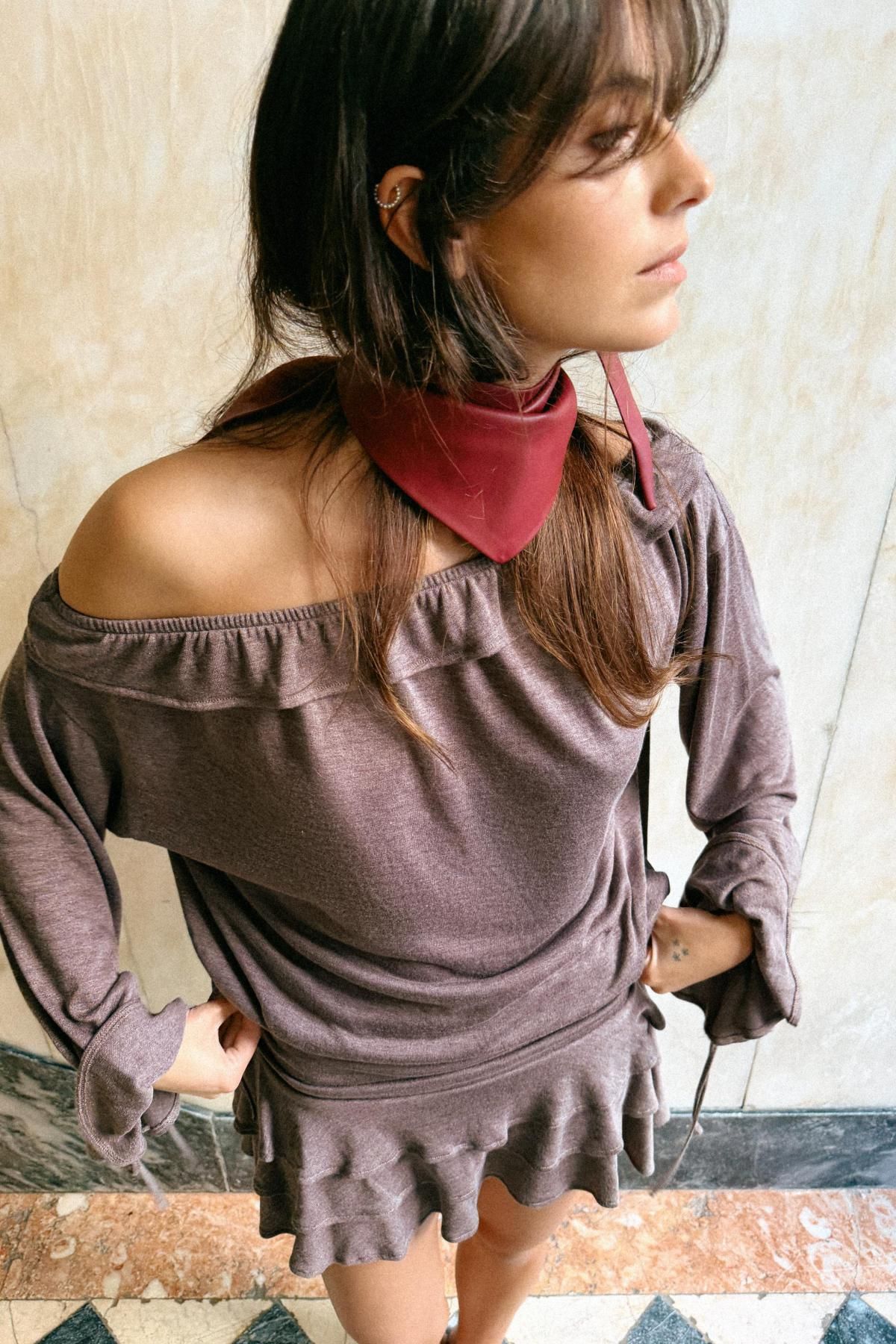 자라 소프트 프릴 오프숄더 긴팔 티셔츠 0264/829 BROWN VIGORE - 상세 이미지 4