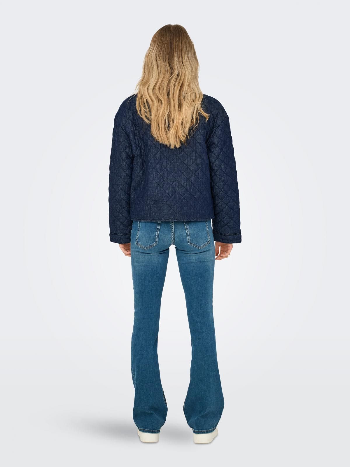 온리 테크니컬 데님 퀼팅 라운드넥 재킷 15355316_2114 BLUE / DARK BLUE DENIM - 상세 이미지 2