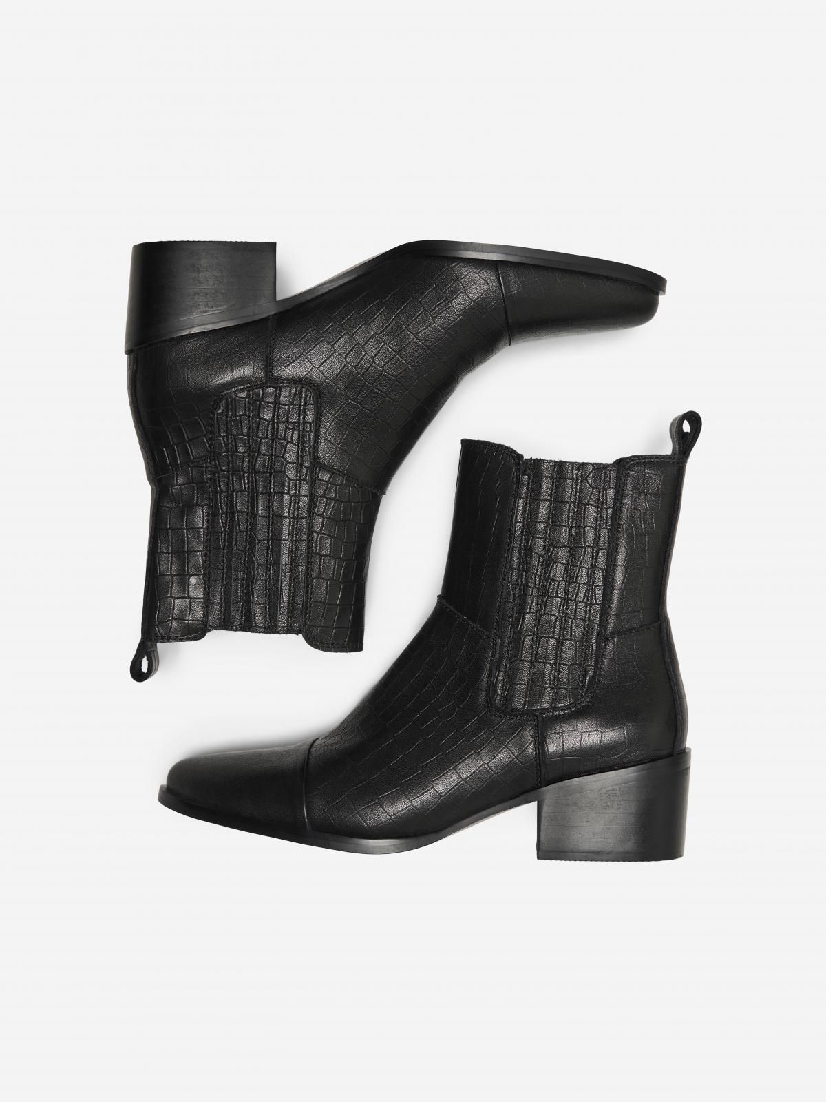 온리 프리미엄 레더 앵클부츠 미드힐 포인티 블랙 15287520_2161 BLACK / BLACK - 상세 이미지 3