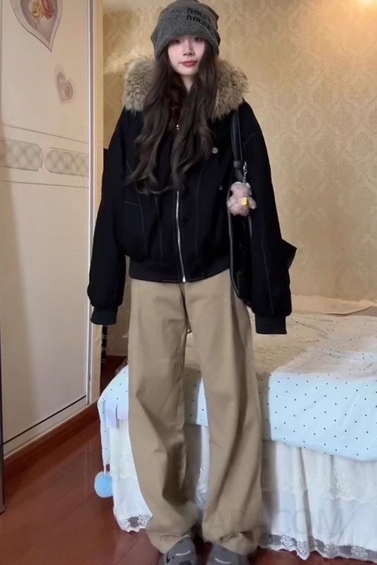 여성 루즈핏 오버핏 인조퍼 후드 지퍼 여밈 롱슬리브 도톰한 보온성 겨울 패딩 점퍼 아우터 캐주얼 데일리룩 - 상세 이미지 3