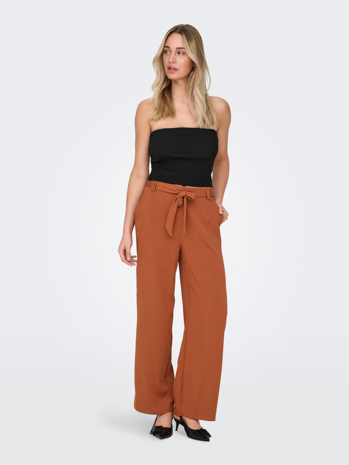 온리 베이직 스트랩리스 크롭 탑 15324862_2161 BLACK / BLACK - 상세 이미지 5