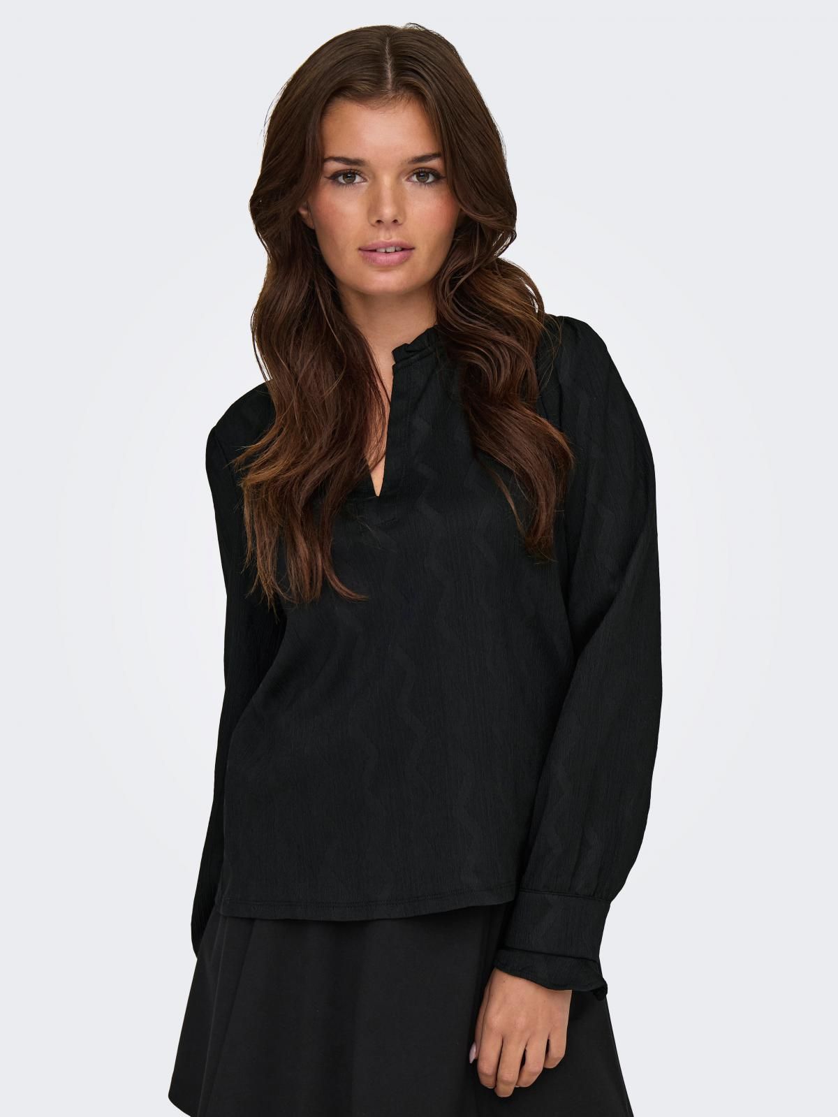 온리 브이넥 벌룬소매 블랙 튜닉 블라우스 15333480_2161 BLACK / BLACK - 상품 이미지