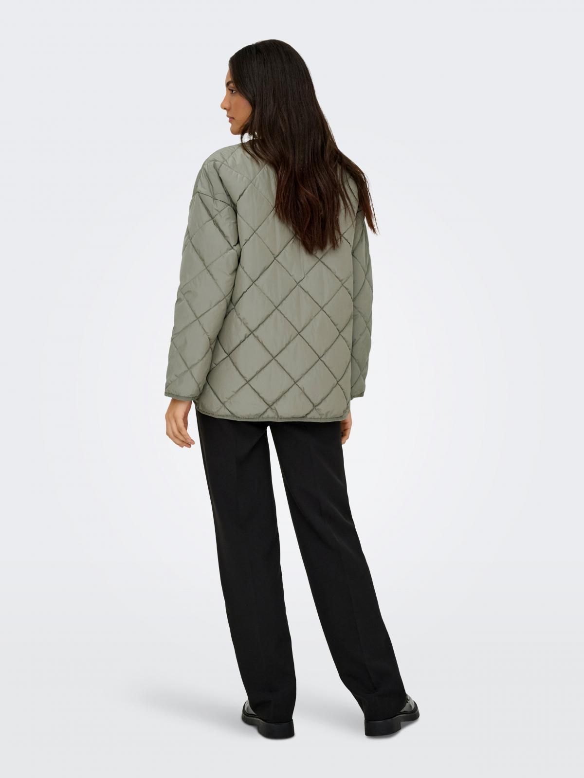 온리 라이트 퀼팅 하이넥 볼륨소매 재킷 15366048_13643 GREY / SMOKEY OLIVE - 상세 이미지 2