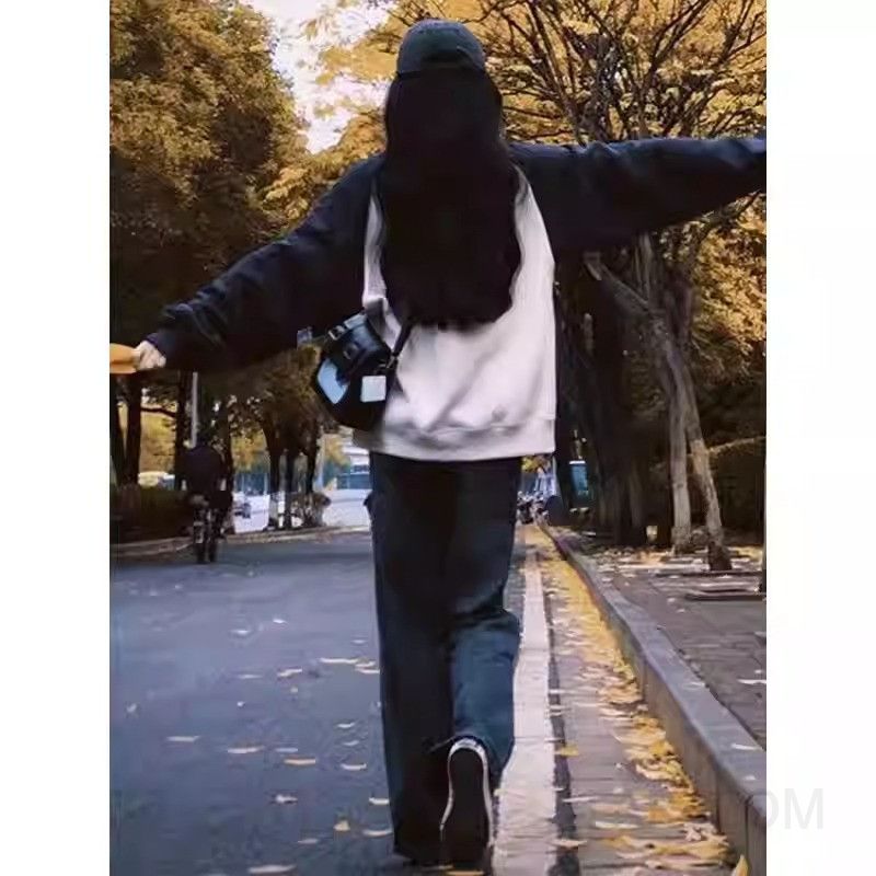 여성 루즈핏 레터링 오버핏 라운드넥 긴팔 맨투맨 티셔츠 얇은 기모 선택 데일리 간절기 가을 겨울 - 상세 이미지 3