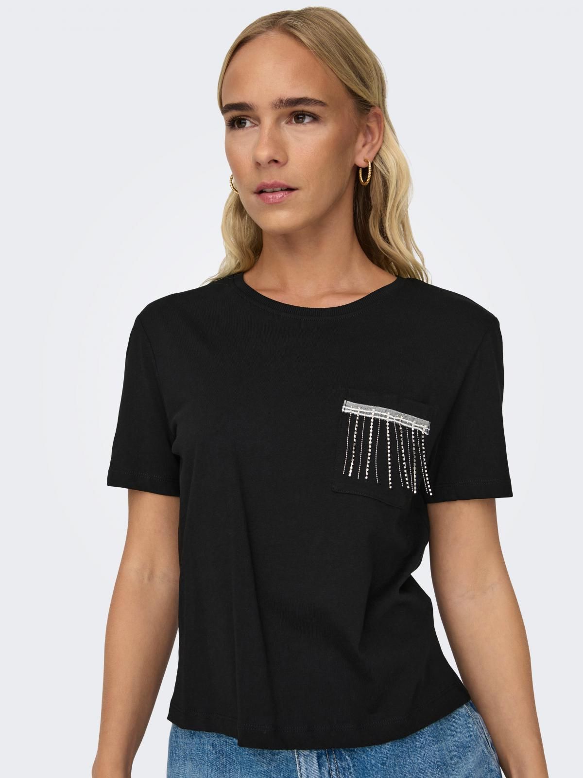 온리 장식 포켓 블랙 반팔 티셔츠 15303801_2161 BLACK / BLACK - 상품 이미지