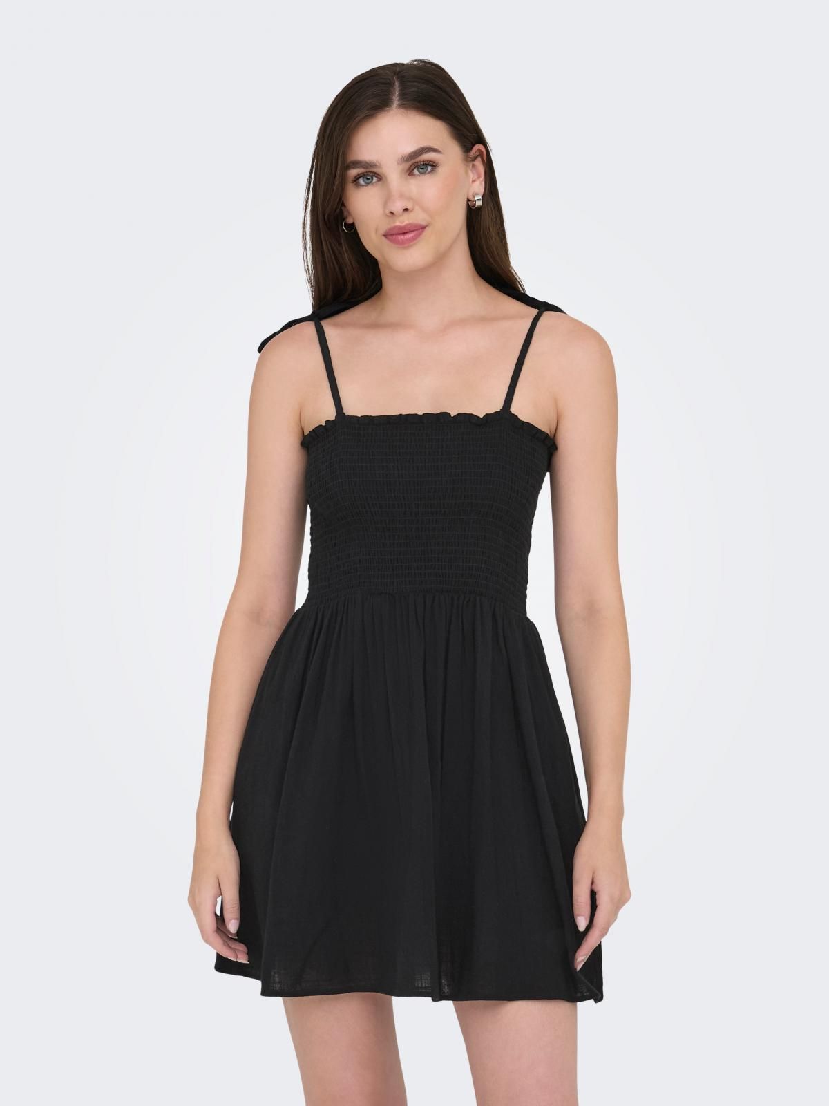 온리 스트랩 스모크 디테일 미니 원피스 15358533_2161 BLACK / BLACK - 상품 이미지