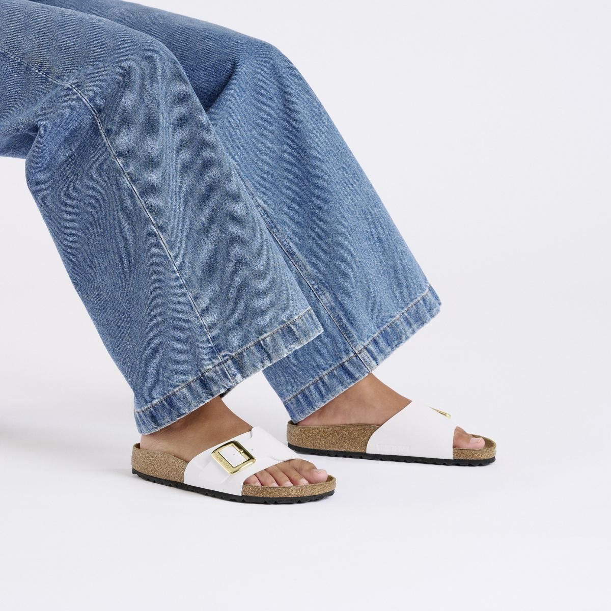 버켄스탁 글로시 버클 쿠션 BirkoFlor 스트랩샌들 1029460/1029437 PATENT WHITE - 상세 이미지 3
