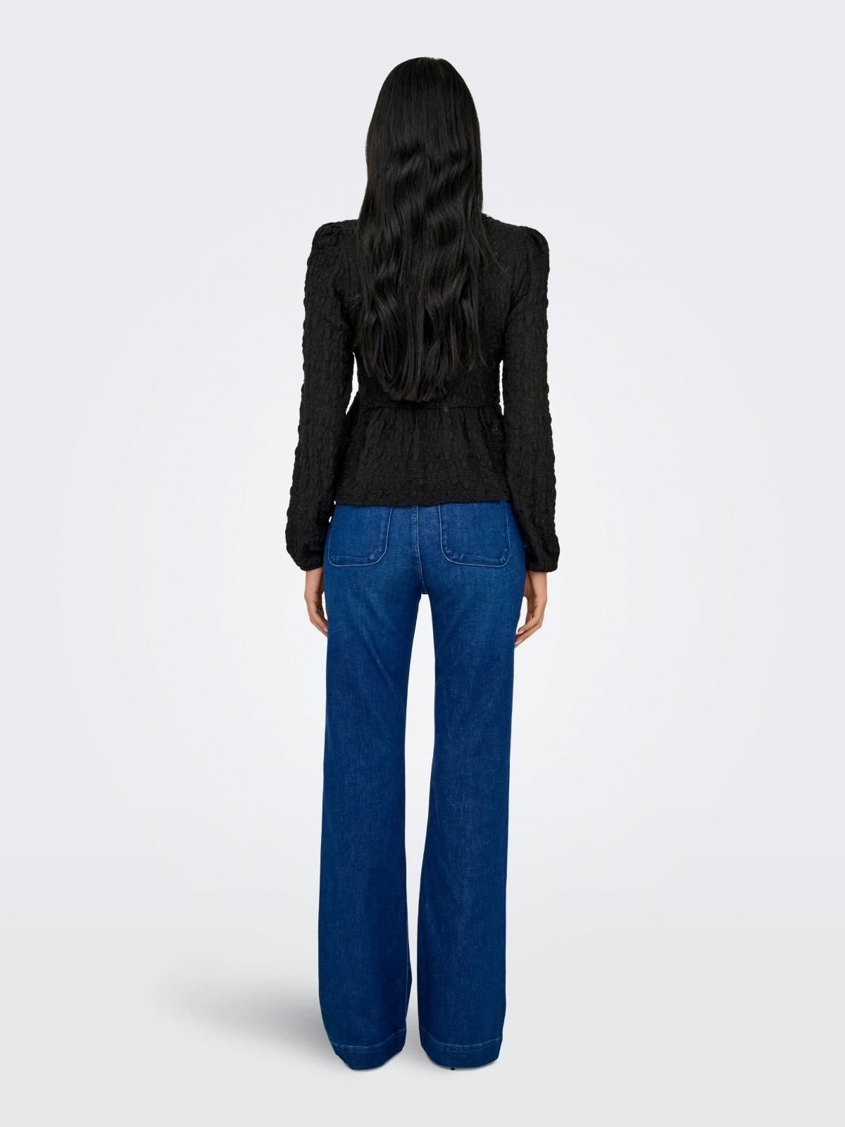 온리 페미닌 볼륨핏 블랙 페블럼 블라우스 15364740_2161 BLACK / BLACK - 상세 이미지 2