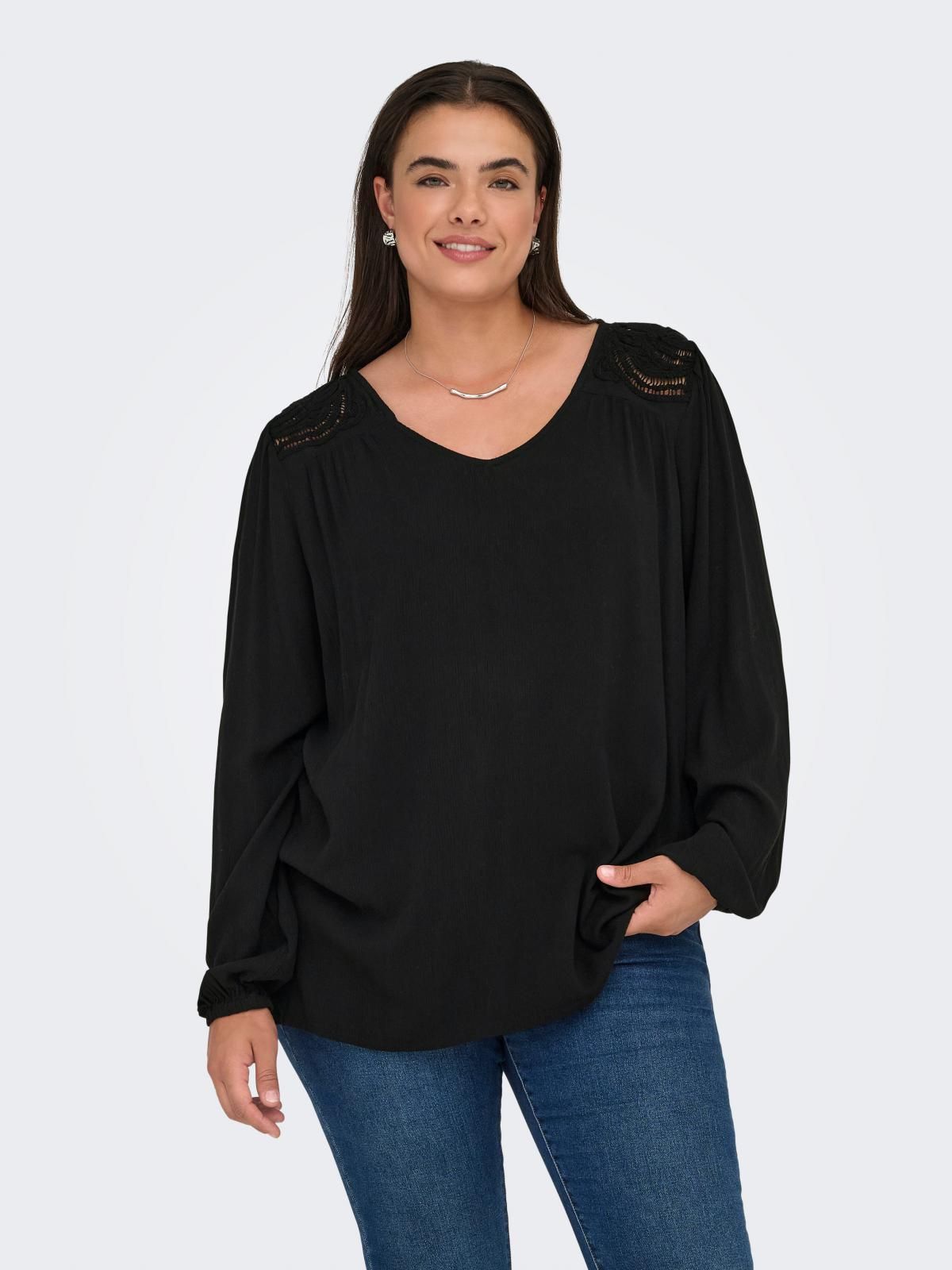 온리 빅사이즈 브이넥 페미닌 블라우스 15357561_2161 BLACK / BLACK - 상품 이미지