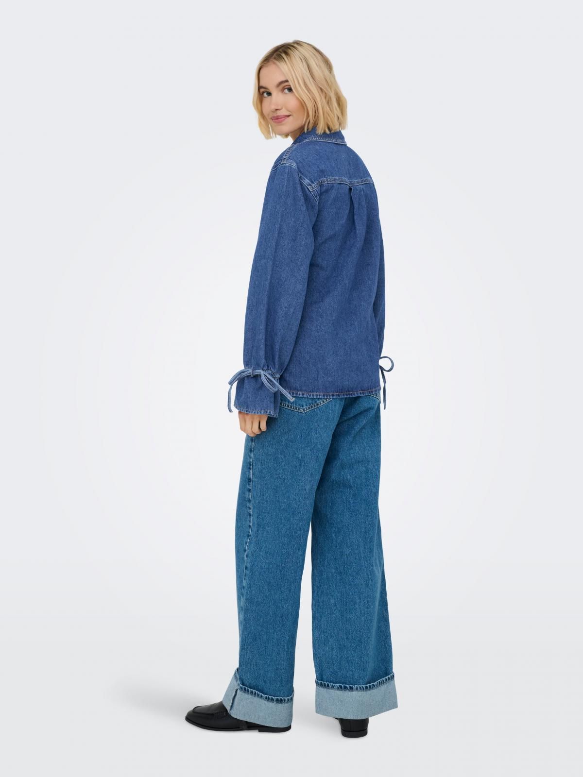 온리 드로스트링 볼륨 소매 데님 셔츠 15360423_2115 BLUE / MEDIUM BLUE DENIM - 상세 이미지 2