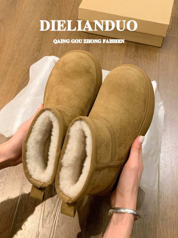 여성 겨울 스노우부츠 두꺼운 밑창 방한 양털 안감 통굽 디자인 따뜻한 착용감 겨울철 필수 - 상세 이미지 2