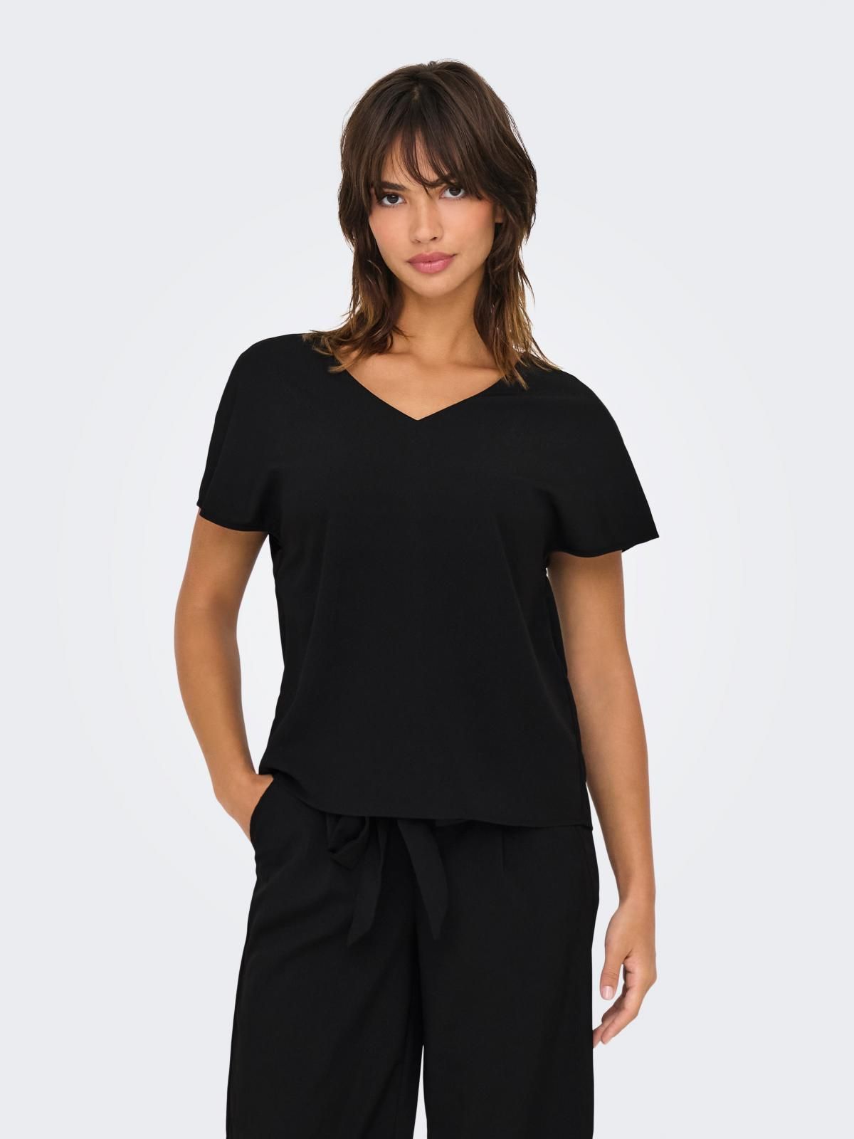 온리 베이직 블랙 브이넥 반팔 티셔츠 15342641_2161 BLACK / BLACK - 상품 이미지