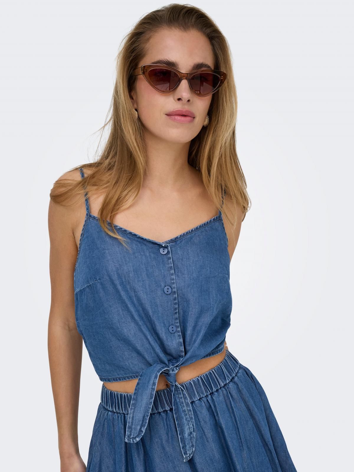 온리 데님 크롭 캐미솔 민소매 탑 15349534_2115 BLUE / MEDIUM BLUE DENIM - 상품 이미지