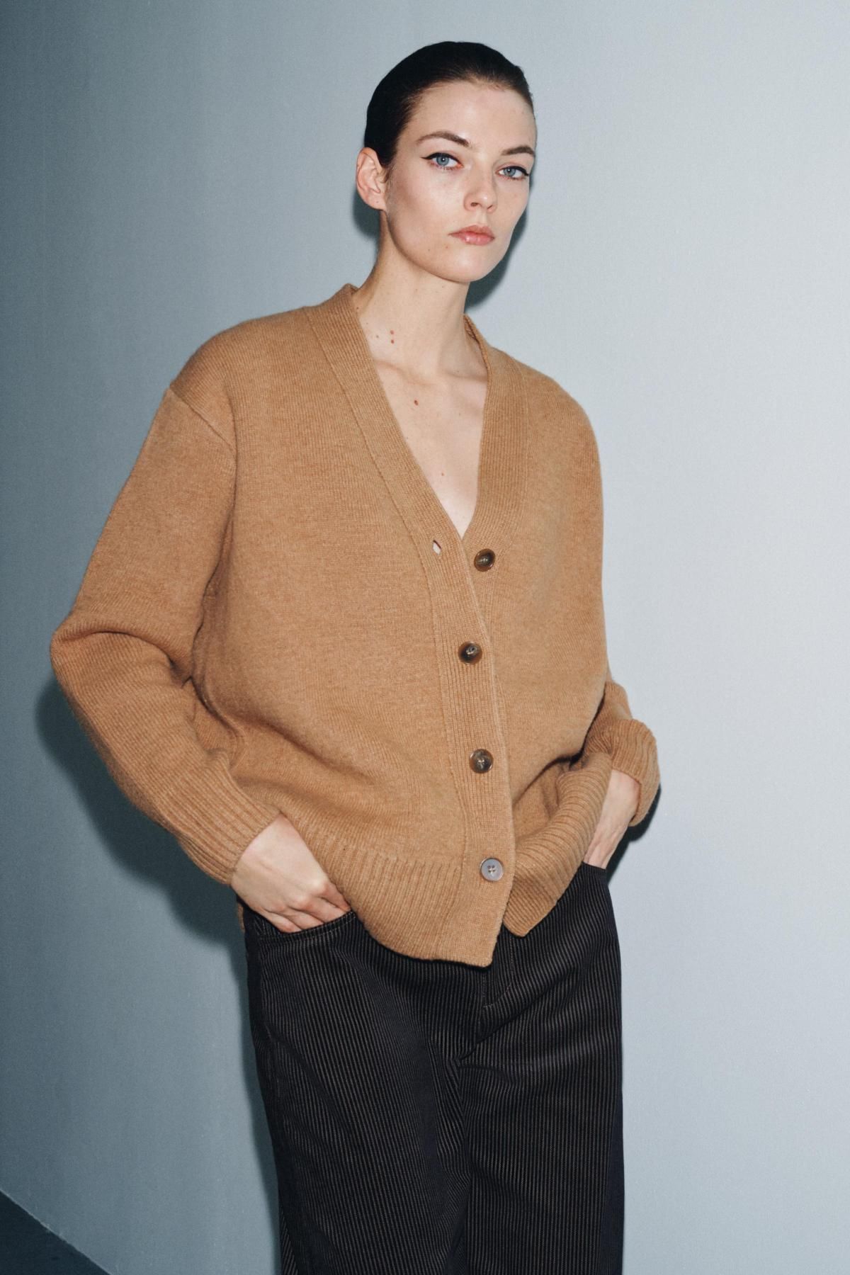 자라 오버사이즈 울 브이넥 가디건 베이지 5755/104 DARK CAMEL - 상세 이미지 5