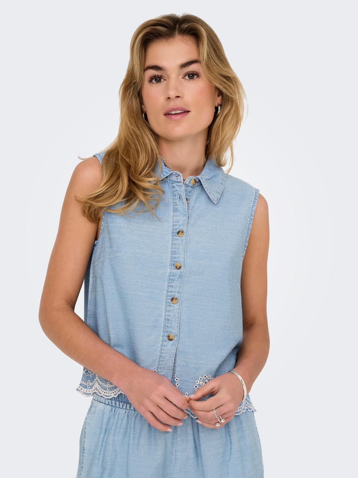 온리 데님 민소매 셔츠 레이스헴 15348191_2116 BLUE / LIGHT BLUE DENIM - 상품 이미지