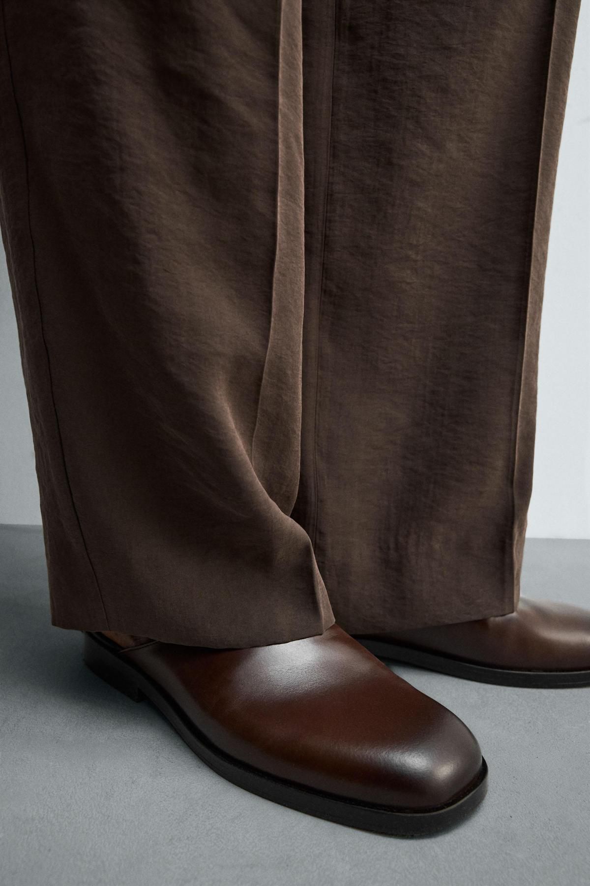 자라 클래식 레더 클로그 브라운 슬리퍼 2495/620 BROWN - 상세 이미지 4