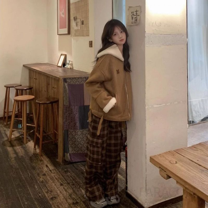 여성 루즈핏 오버핏 카라 덤블 퍼안감 인조 스웨이드 무스탕 자켓 점퍼 데일리 겨울 아우터 코디룩 - 상세 이미지 3
