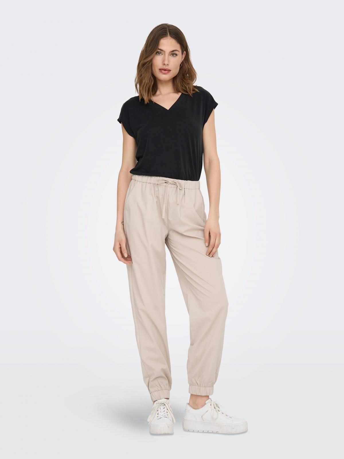 온리 베이직 브이넥 반팔 티셔츠 15287041_2161 BLACK / BLACK - 상세 이미지 5