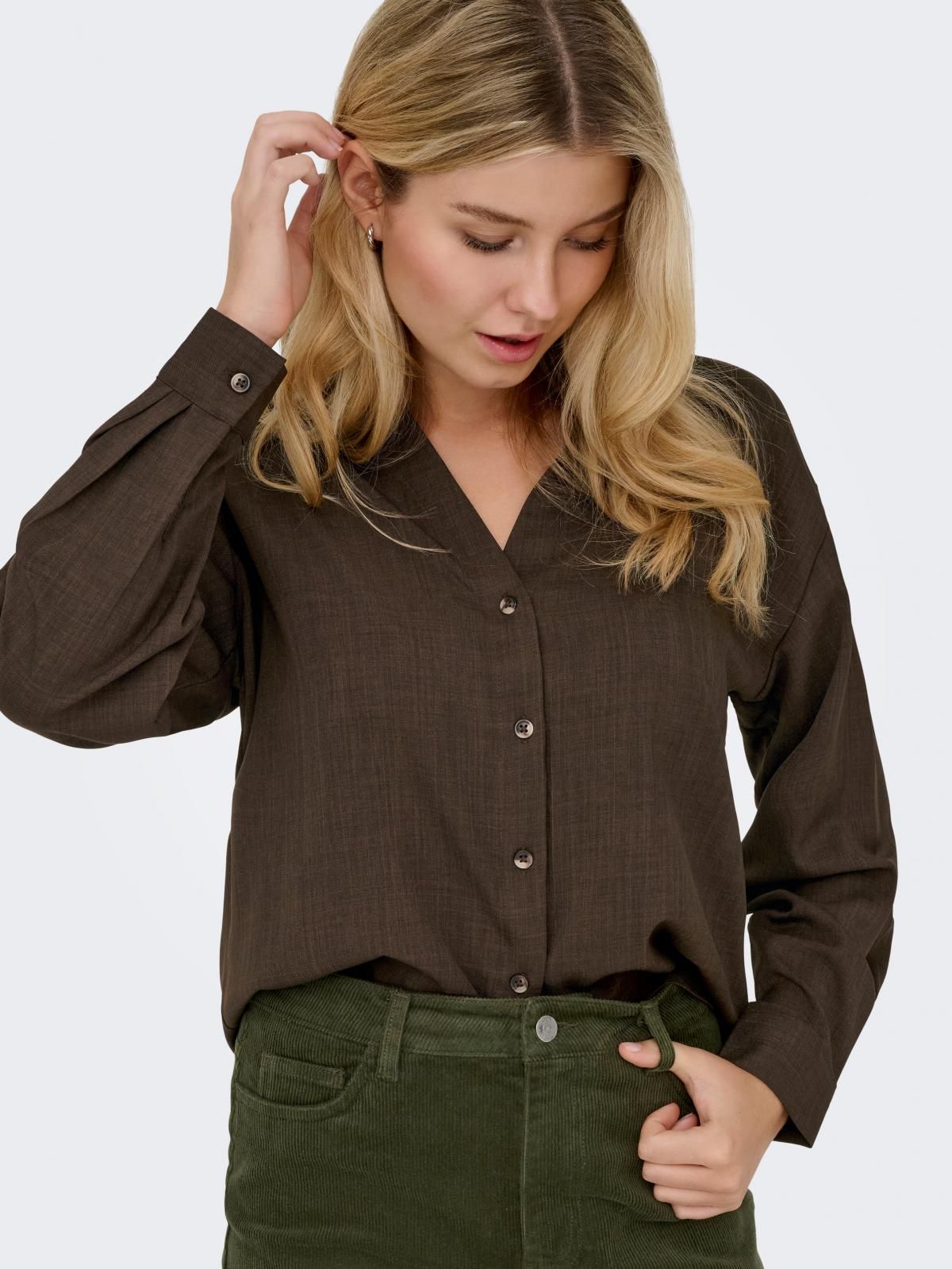 제이디와이 베이직 브이넥 브라운 긴팔 셔츠 15343234_273_1171328 BROWN / SLATE BLACK - 상품 이미지
