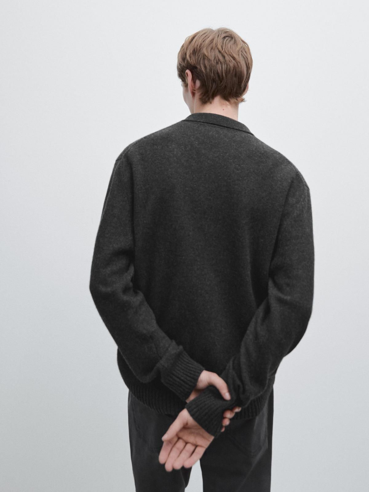 마시모두띠 울혼방 폴로 니트 스웨터 다크그레이 1094/233 CHARCOAL - 상세 이미지 4