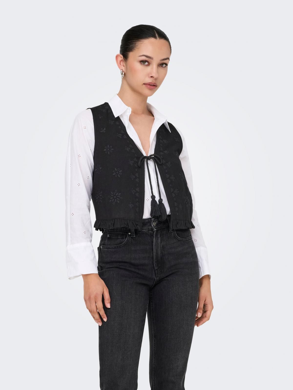 온리 브이넥 레귤러핏 베스트 15346503_2161 BLACK / BLACK - 메인 이미지