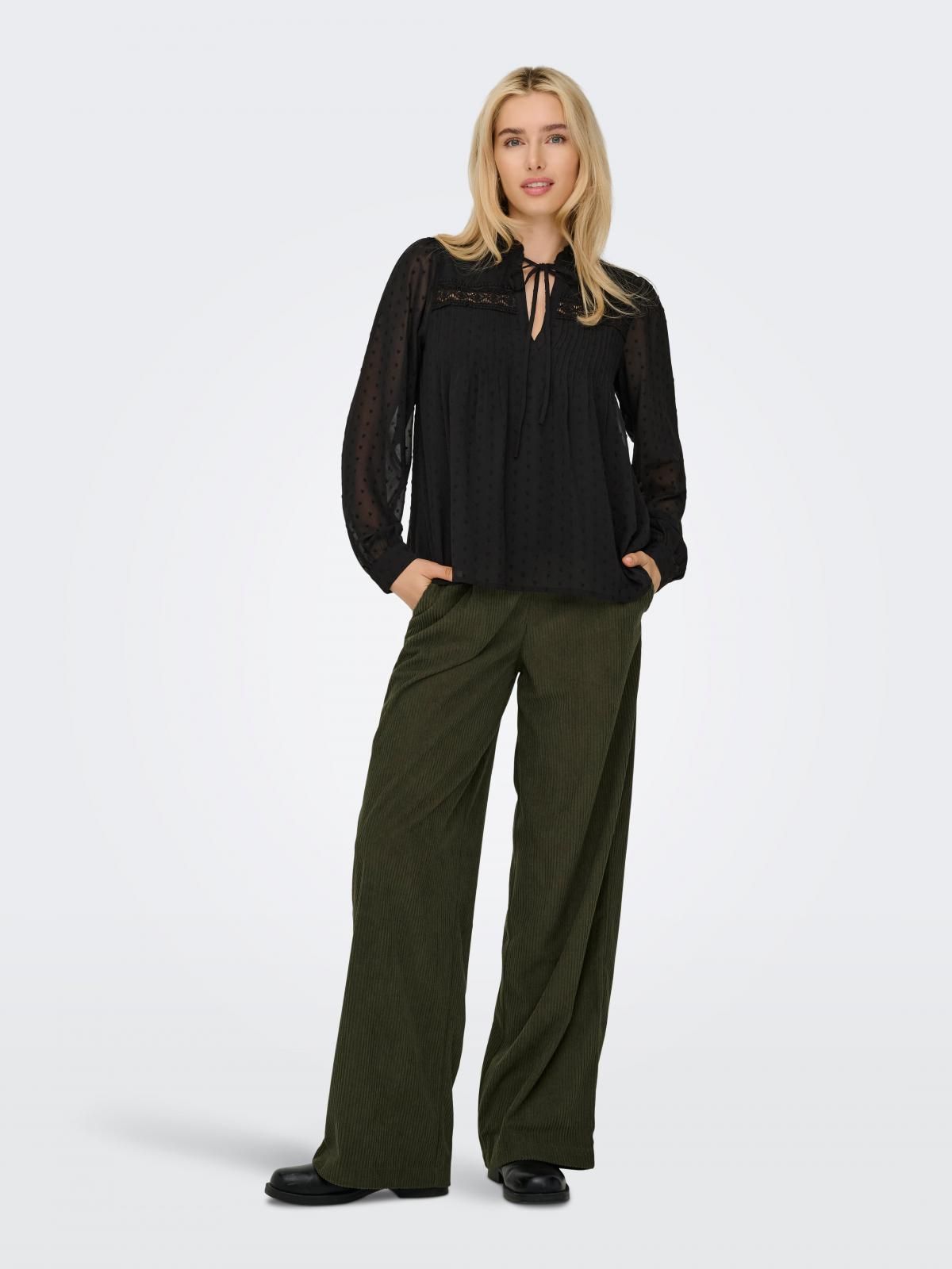 온리 레이스 브이넥 시스루 블라우스 15332840_2161 BLACK / BLACK - 상세 이미지 5